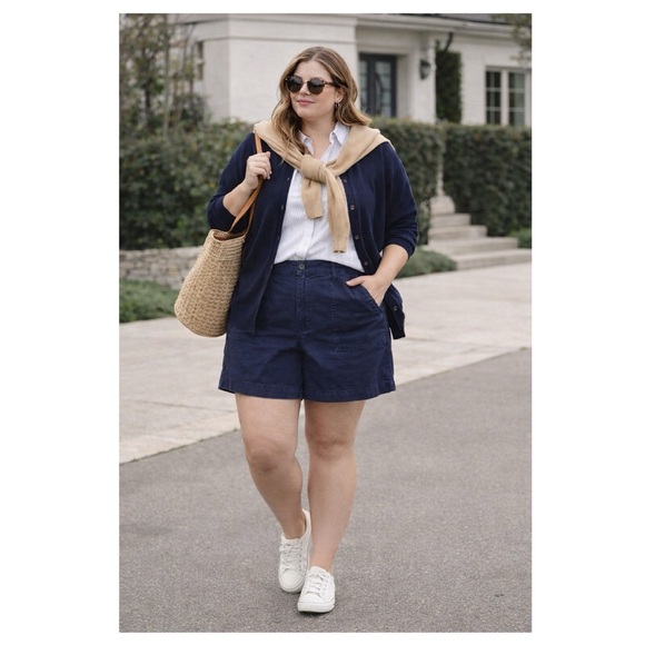 3/$30 GAP‎ Girlfriend Chino Shorts Navy Blue Sz 20 Plus Cotton blend Bermuda - Picture 2 of 10
